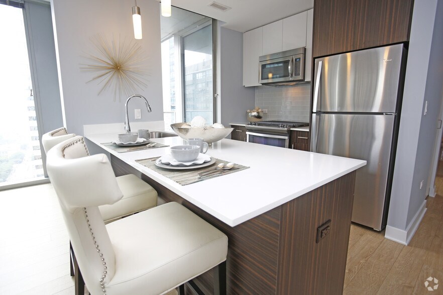 More Photos Of 200 N Michigan Ave, Chicago Apartments For Lease