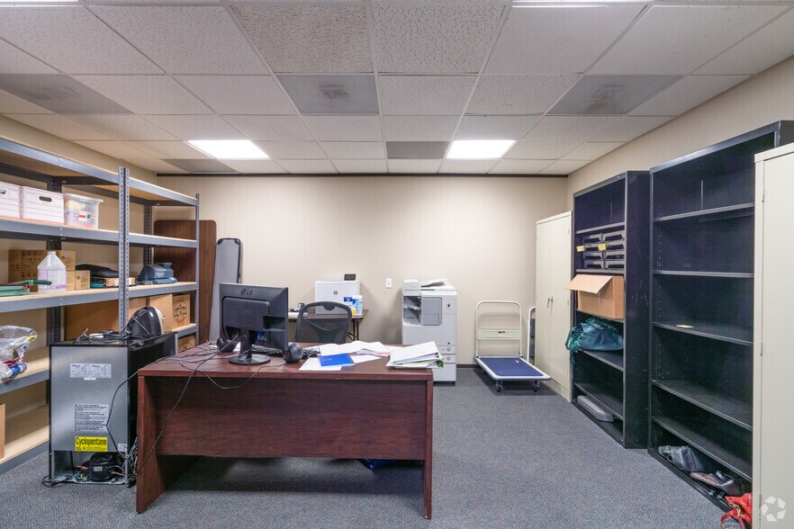 More Photos Of 303 E Main St, League City Office For Lease
