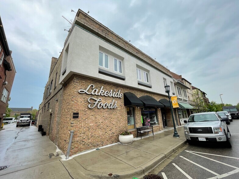 Primary Photo Of 800 Elm St, Winnetka Storefront Retail Residential For Lease