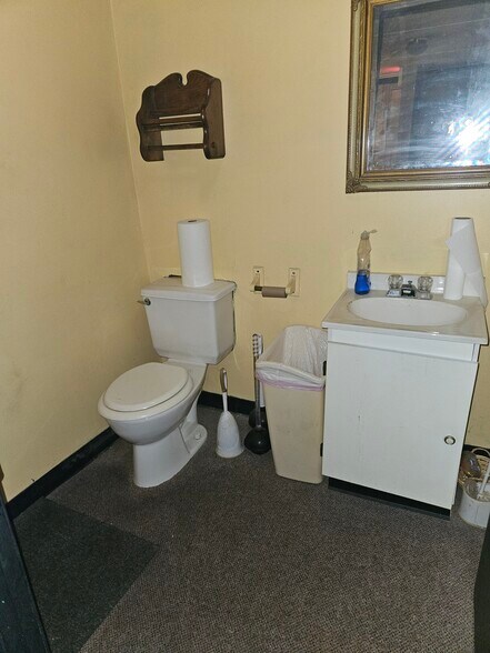 More Photos Of 211 E Stephenson St, Freeport Apartments For Sale