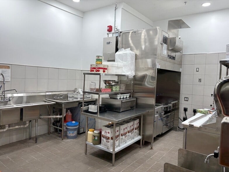 More Photos Of 7 E Broad St, Richmond Loft Creative Space For Lease