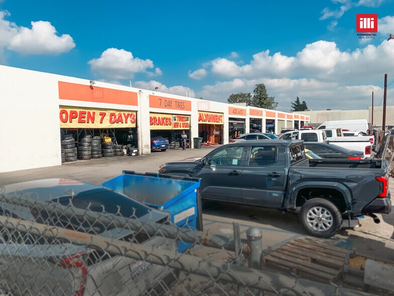 More Photos Of 7650 Sepulveda Blvd, Van Nuys Service For Lease