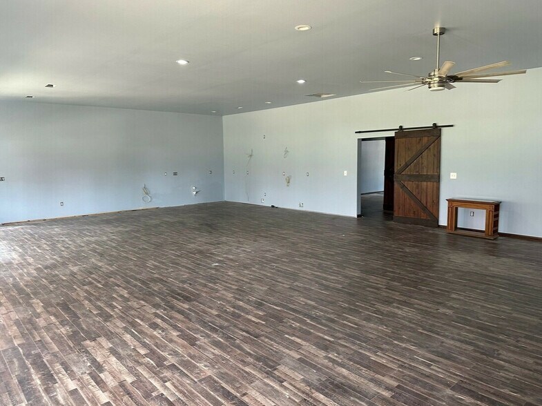 More Photos Of 2884 Pine Log Rd, Warrenville Office Residential For Lease