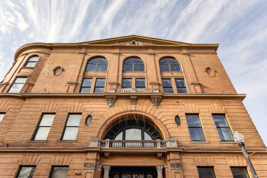 More Photos Of 311 E Grand River Ave, Detroit Religious Facility For Lease