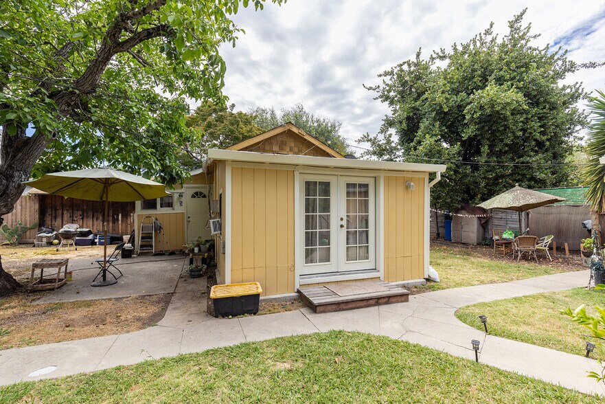 More Photos Of 2123 2nd St, Napa Apartments For Sale