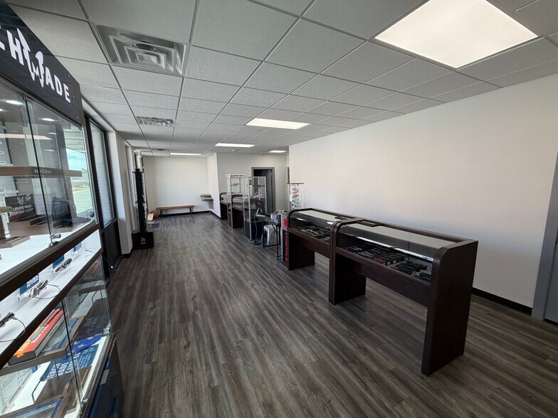 More Photos Of 8018 S Welby Park Dr, West Jordan Warehouse For Sale