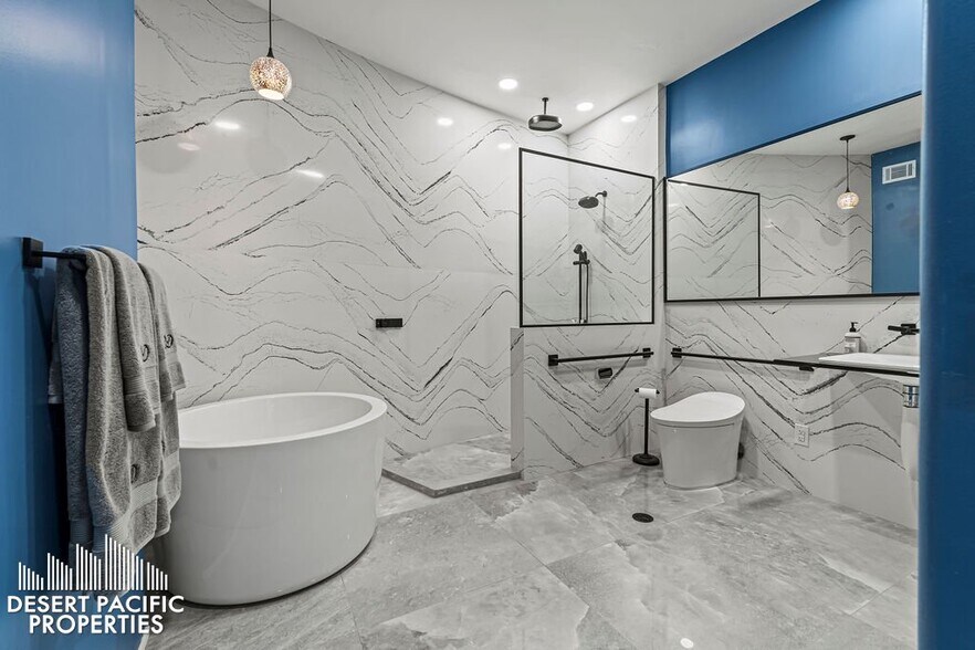 More Photos Of 72067 Highway 111, Rancho Mirage Loft Creative Space For Sale