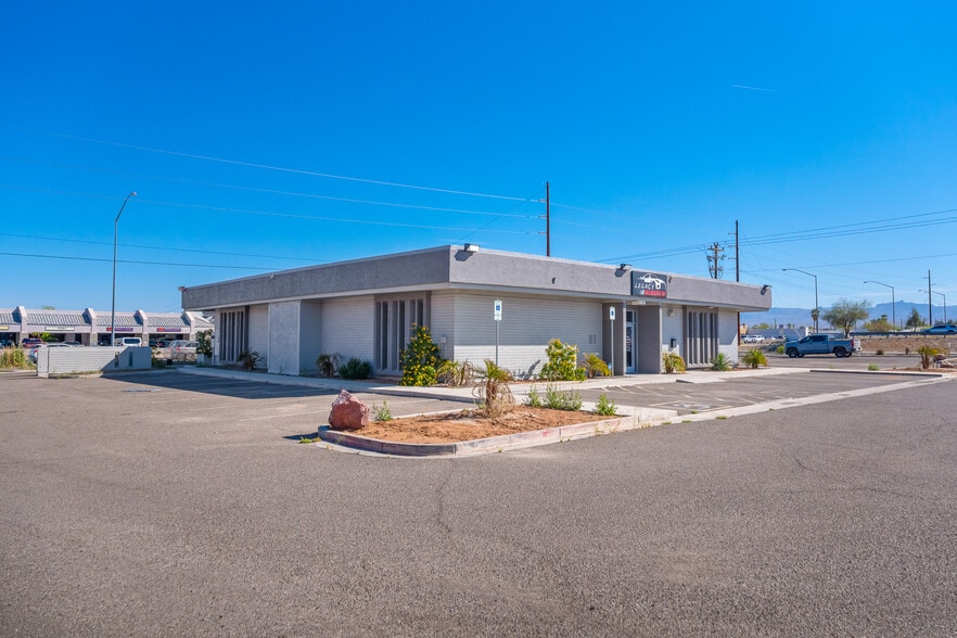 More Photos Of 1755 E Lakeside Dr, Bullhead City Bank For Sale