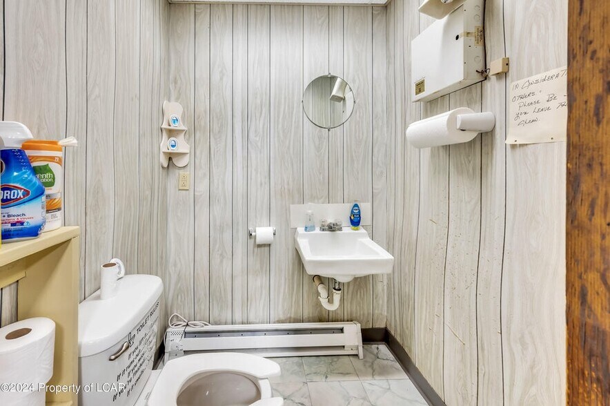 More Photos Of 109 Alden Rd, Nanticoke Service For Sale