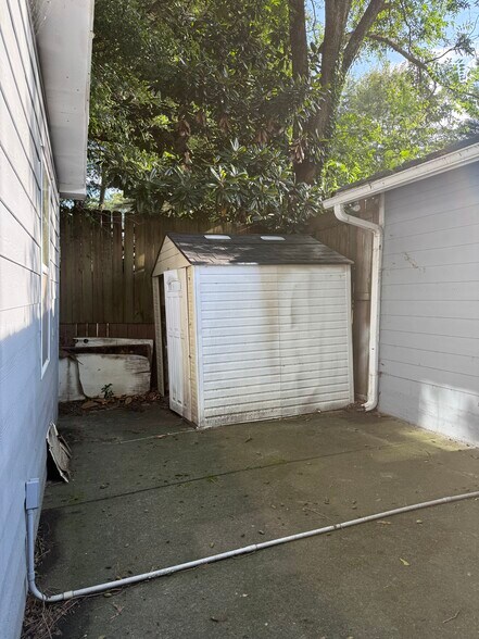 More Photos Of 3139 Shallowford Rd NE, Chamblee Office For Sale