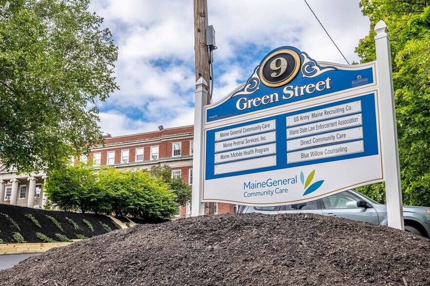 More Photos Of 9 Green St, Augusta Office For Lease