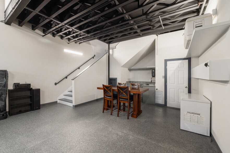 More Photos Of 1435 FM 1463 Rd, Katy Showroom For Sale
