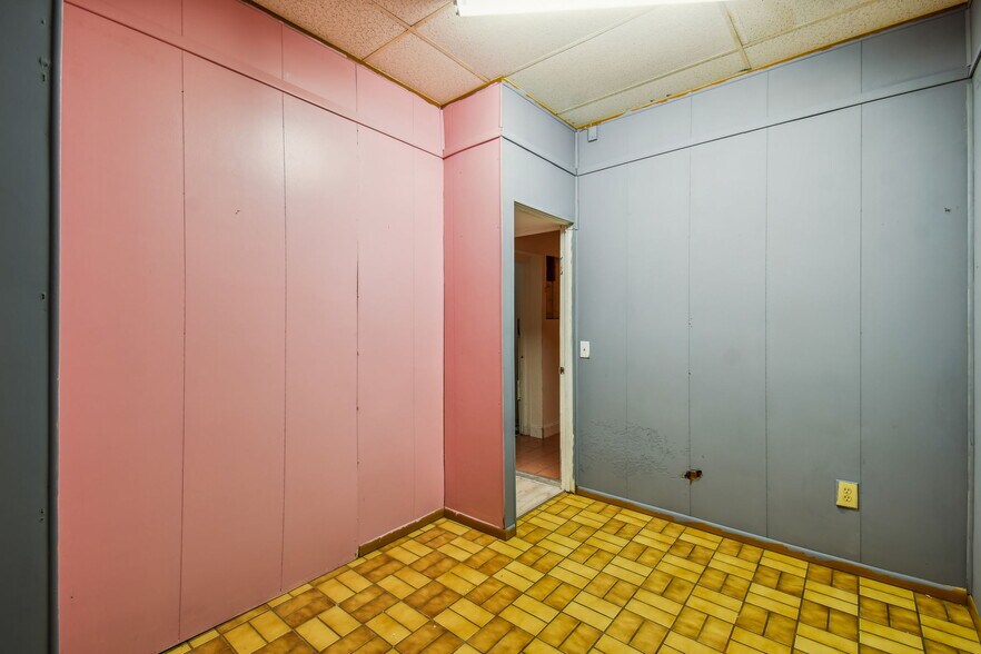 More Photos Of 1006 6th St NW, Winter Haven Freestanding For Lease