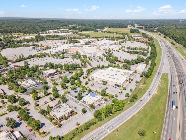 More Photos Of 2910 Stonecrest Cir, Lithonia Restaurant For Lease