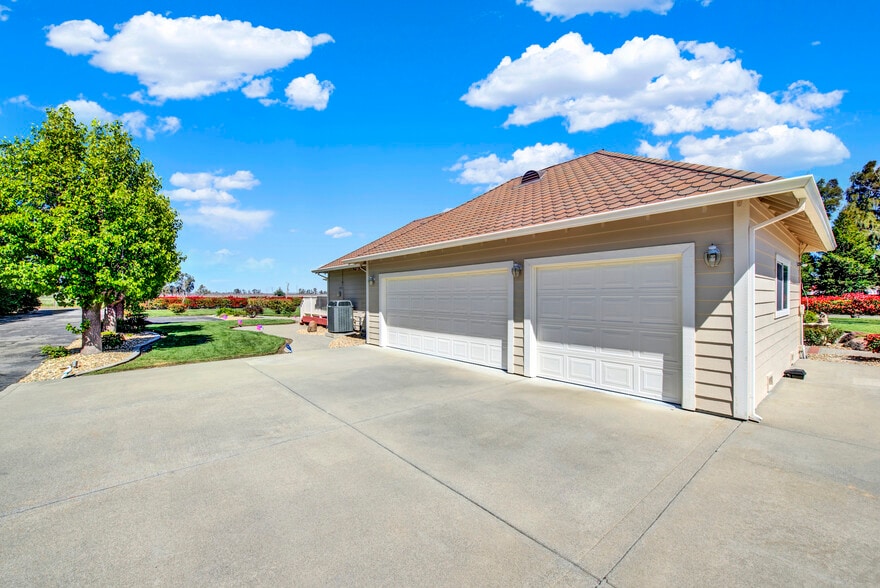 More Photos Of 5050 Melissa Ln, Vacaville Light Manufacturing For Sale