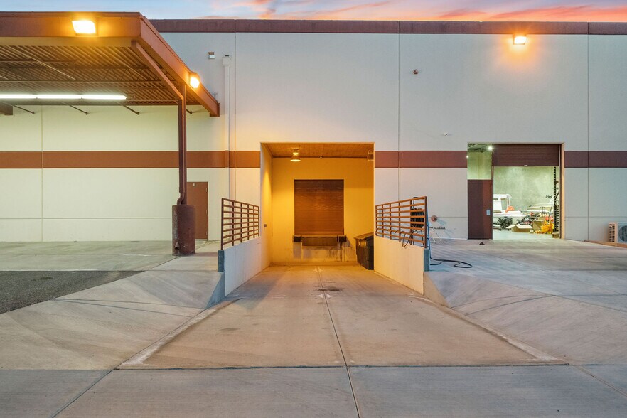 More Photos Of 1105 Aviation Dr, Lake Havasu City Manufacturing For Lease