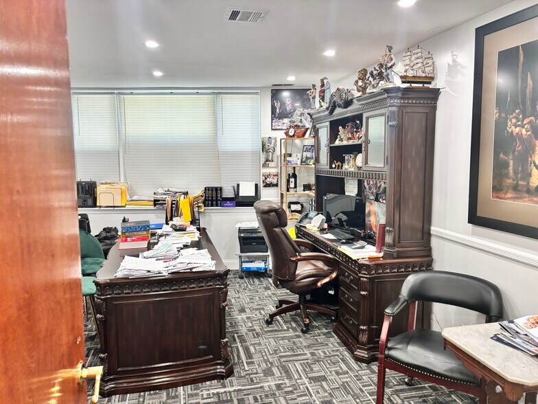 More Photos Of 62 Clermont Ave, Brooklyn Apartments For Lease