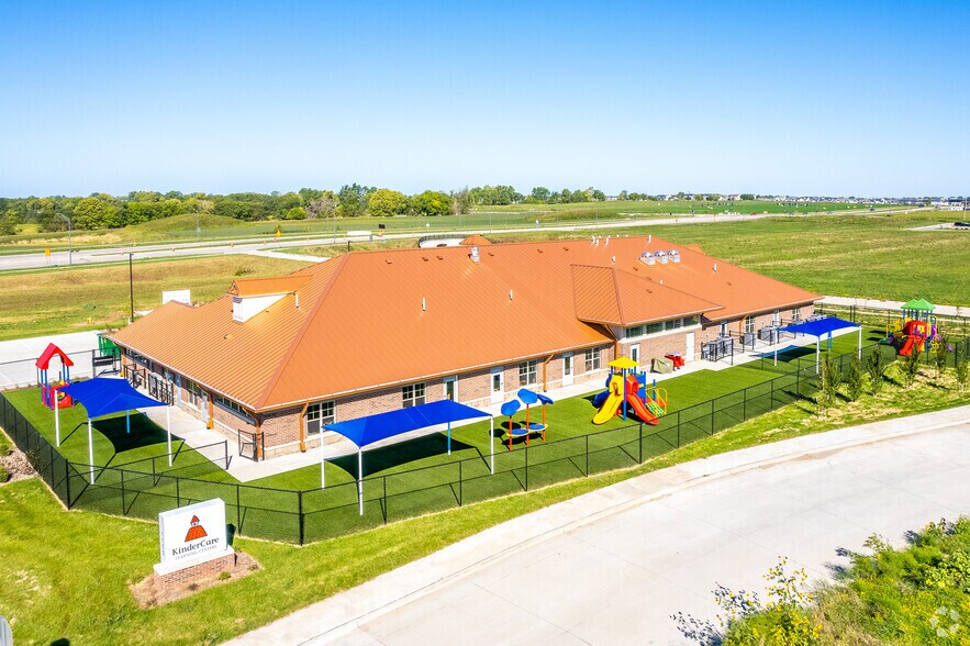 Primary Photo Of 1155 SE Kettlestone Blvd, Waukee Daycare Center For Sale