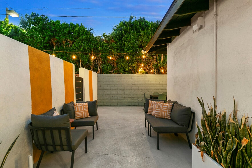 More Photos Of 1339 N Indian Canyon Dr, Palm Springs Hotel For Sale