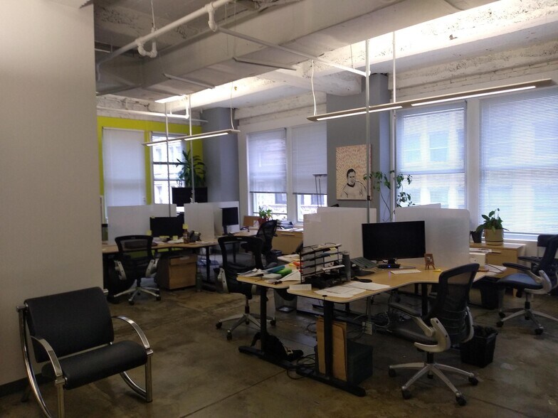 More Photos Of 1429-1433 Walnut St, Philadelphia Office For Lease