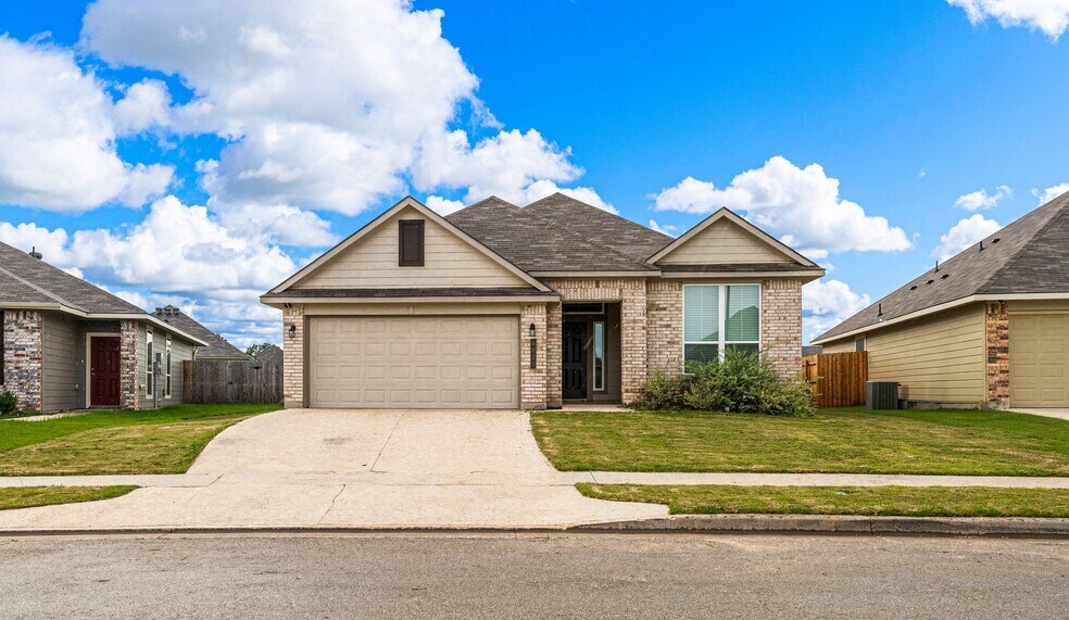 Primary Photo Of 4020 Centerfire, Waco Apartments For Sale