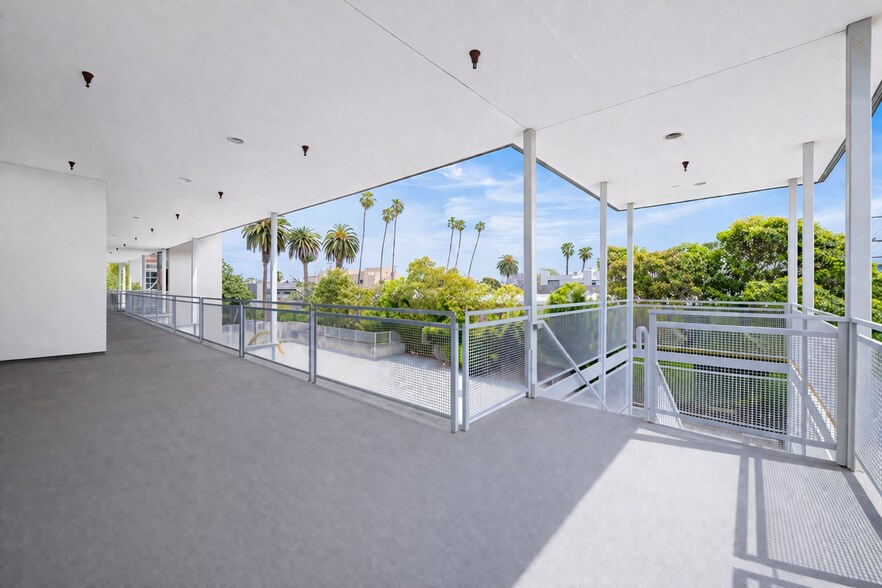 More Photos Of 820 Broadway, Santa Monica Loft Creative Space For Lease