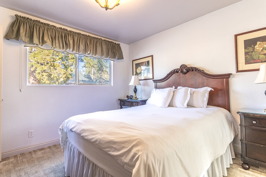 More Photos Of 39756 Big Bear Blvd, Big Bear Lake Hotel For Sale