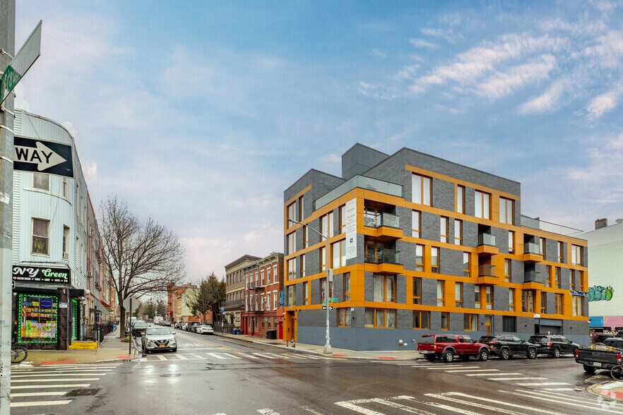 More Photos Of 540 Graham Ave, Brooklyn Apartments For Sale