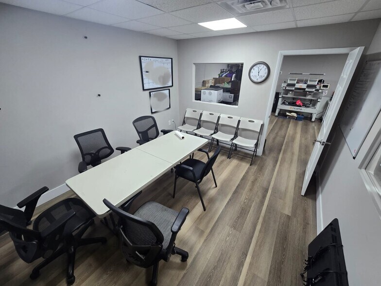 More Photos Of 525 State Road 7, Margate General Retail For Sale