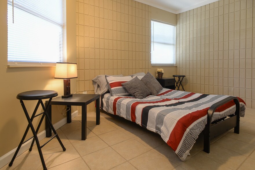 More Photos Of 212 Old Belwood Rd, Calhoun Apartments For Sale