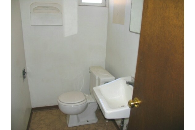 More Photos Of 435 N Main St, Helper Warehouse For Sale