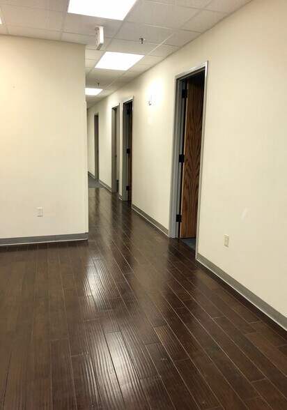 More Photos Of 5745 Essen Ln, Baton Rouge Office For Lease