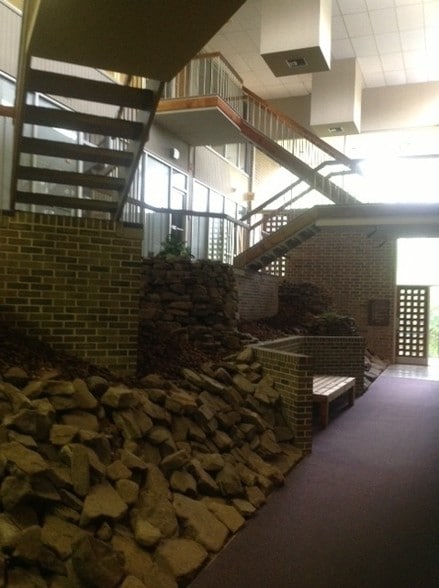 More Photos Of 201 Beacon Pky W, Birmingham Office Residential For Lease