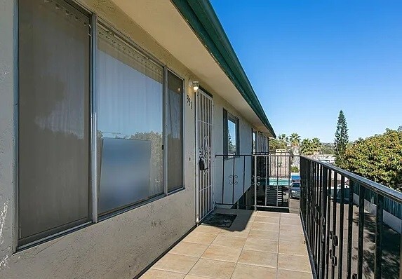 More Photos Of 327 E Orange St, Vista Apartments For Sale