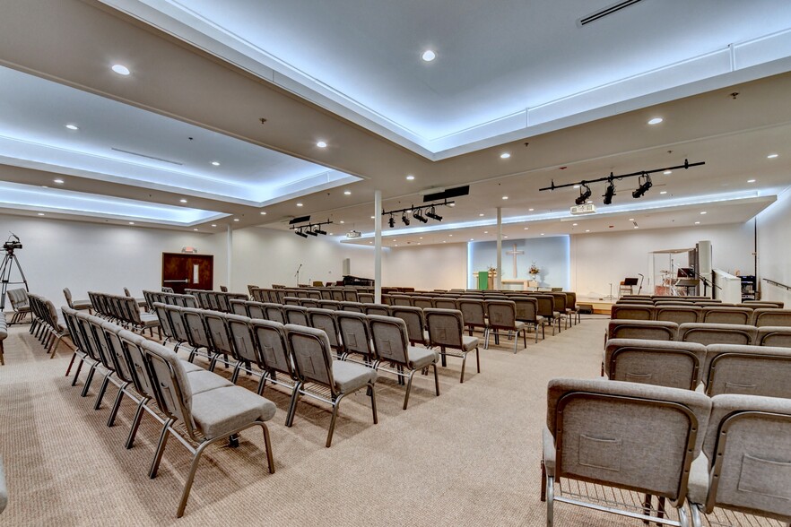 More Photos Of 3274 Medlock Bridge Rd, Peachtree Corners Flex For Sale