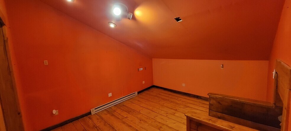 More Photos Of 325 N Main St, Liberty Flex For Lease