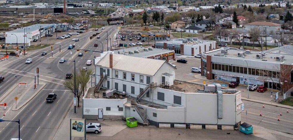 More Photos Of 12740 Fort Rd NW, Edmonton Storefront For Sale