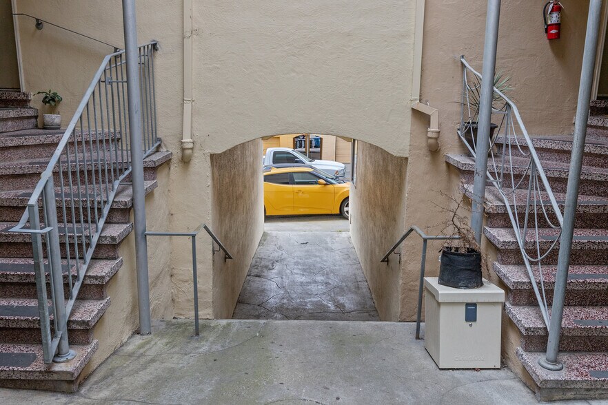 More Photos Of 266 Abbot Ave, Daly City Apartments For Sale