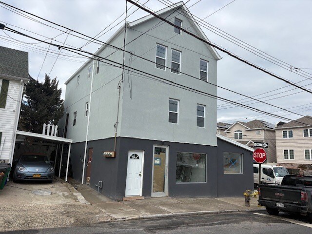 More Photos Of 59 St Marys Ave, Staten Island Storefront Retail Residential For Lease