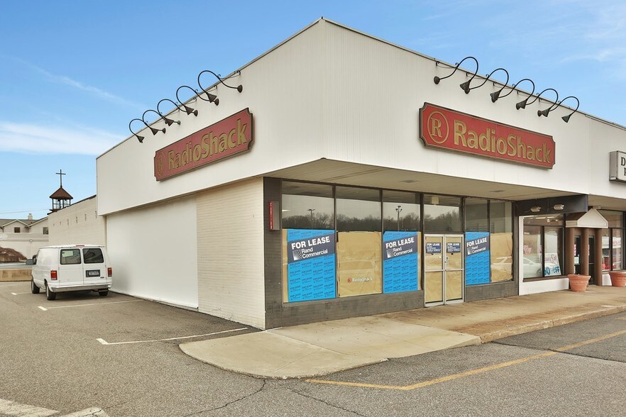 More Photos Of 170-172 S Main St, New City General Retail For Lease