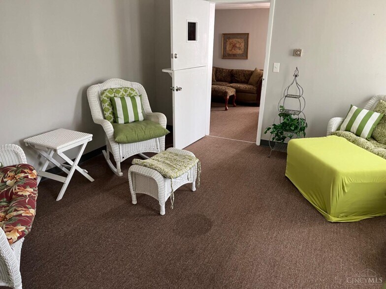 More Photos Of 1316 Chestnut St, Hamilton Industrial For Sale