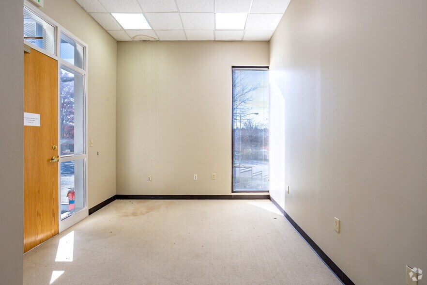 More Photos Of 1270 25th Street Pl SE, Hickory Medical For Lease