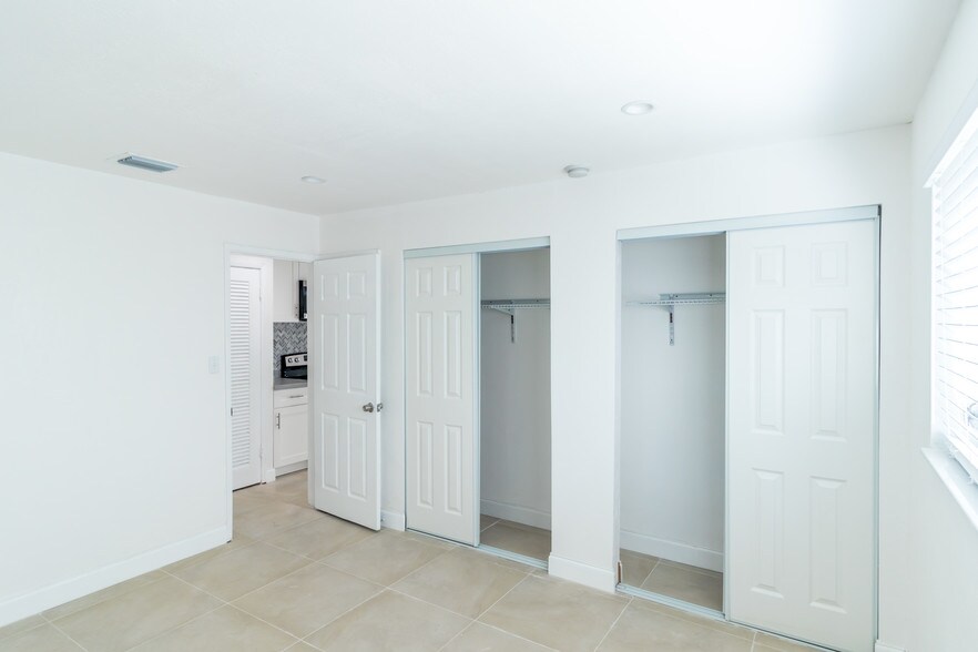 More Photos Of 2201 NE 14th Ave, Wilton Manors Apartments For Sale