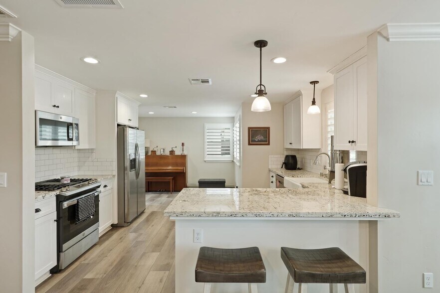 More Photos Of 595 E Augusta St, Woodbridge Apartments For Sale