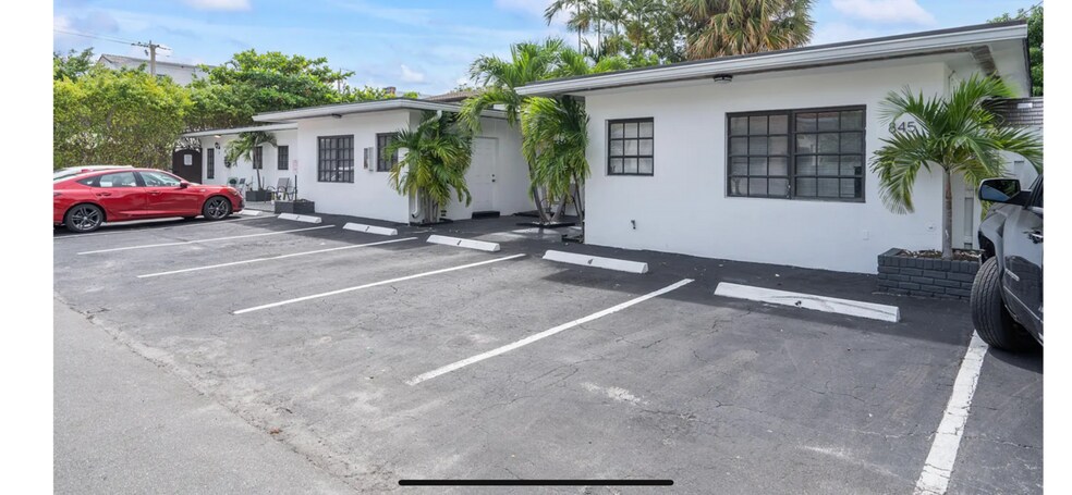 More Photos Of 844 NE 17th Way, Fort Lauderdale Apartments For Sale