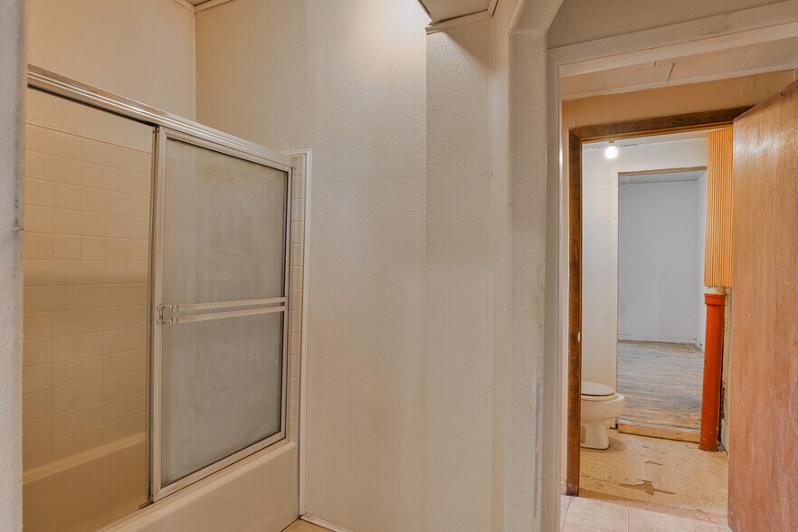 More Photos Of 512 San Juan St, Trinidad Flex For Sale