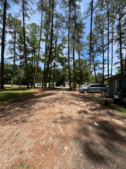 More Photos Of 1425 Farlow Rd, Raleigh Manufactured Housing Mobile Home Park For Sale