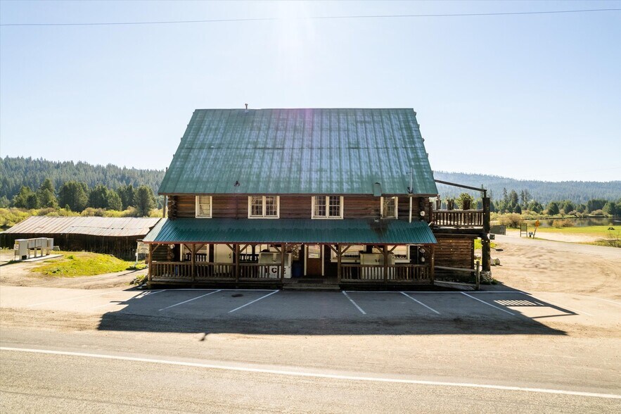 More Photos Of 9738 Highway 55, Cascade Restaurant For Sale
