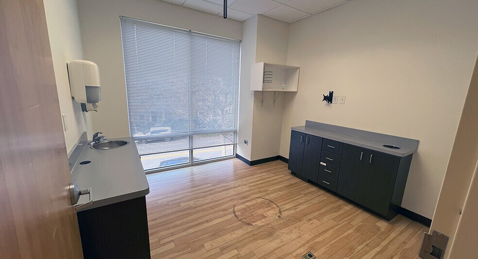 More Photos Of 5388 Discovery Park Blvd, Williamsburg Medical For Lease