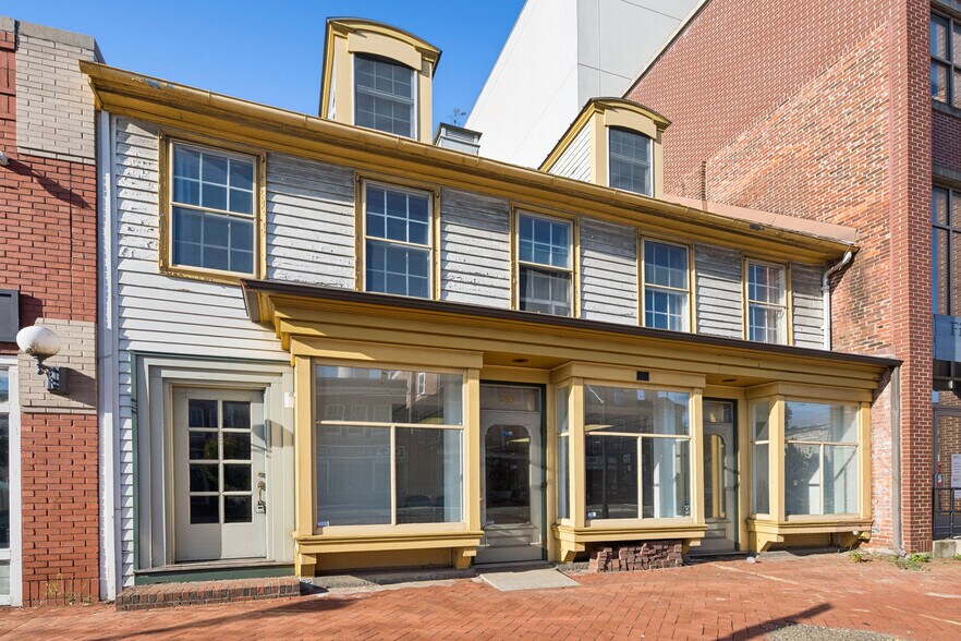 More Photos Of 201-203 E Broadway, Salem Office For Lease